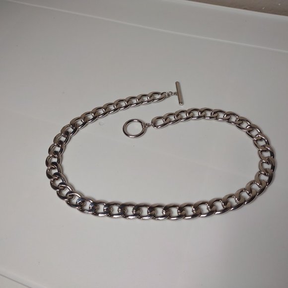 18 Inch Silver Tone Curb Link Chain Necklace With Toggle Clasp - Picture 4 of 8